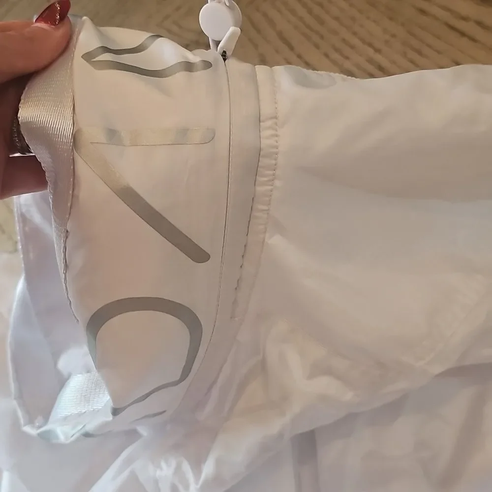 Jordan White Windbreaker Jacket Size M